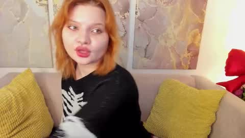 babyyulli online show from February 26, 8:35 am