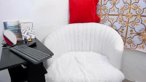 Snapshot of bad_boy_21_ chatting on February 16, 8:05 pm bad_boy_21_ online show from February 16, 8:05 pm