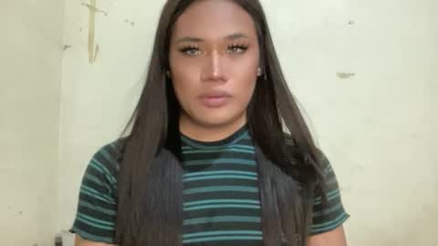 AMARA - FOLLOW ME AND THUMBS UP online show from April 8, 10:48 am