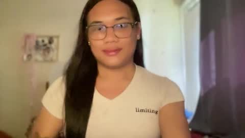 AMARA - FOLLOW ME AND THUMBS UP online show from April 14, 1:11 am