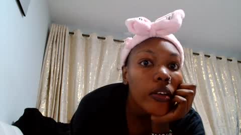 Snapshot of baddestslut001 chatting on June 25, 4:11 pm baddestslut001 online show from June 25, 4:11 pm