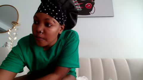 Snapshot of baddestslut001 chatting on July 15, 12:43 pm baddestslut001 online show from July 15, 12:43 pm