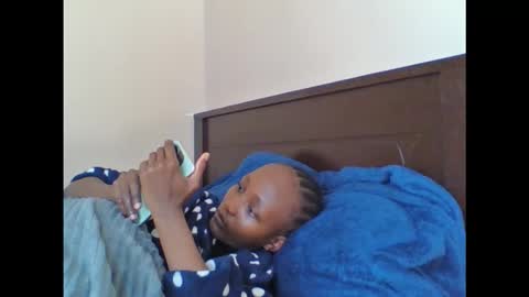 baddie_bunnie online show from April 2, 1:53 pm