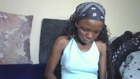 baddie_floxxy online show from April 13, 7:03 am