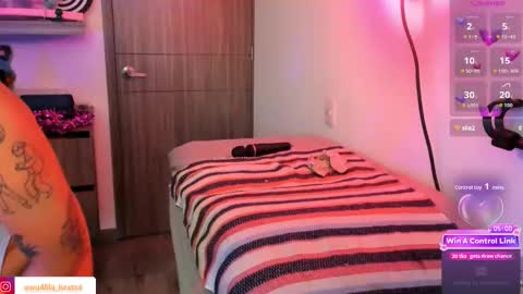 Dan  Lila  online show from February 18, 9:55 pm