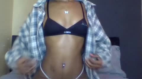 Snapshot of badgurllily chatting on June 24, 10:20 pm Lily. online show from June 24, 10:20 pm
