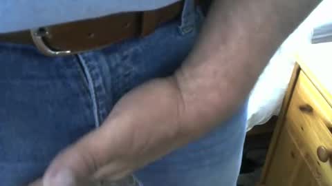 Snapshot of badlad10 chatting on April 11, 5:39 pm badlad10 online show from April 11, 5:39 pm