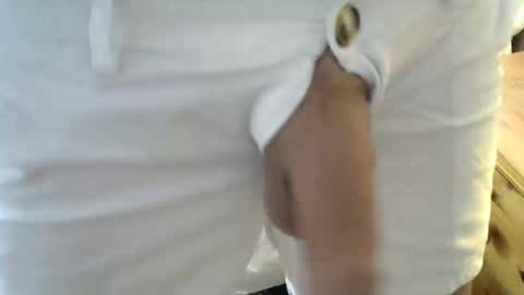 Snapshot of badlad10 chatting on April 13, 4:01 pm badlad10 online show from April 13, 4:01 pm