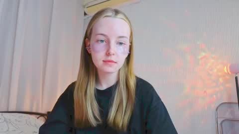 Alice online show from April 11, 11:42 pm