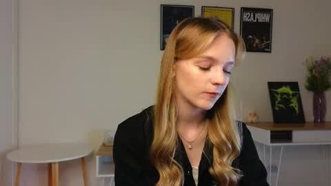 Kate online show from May 21, 4:14 pm