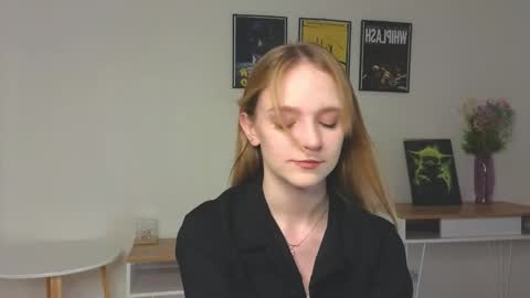 Kate online show from May 22, 4:12 pm