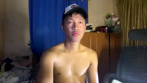 baggage00 online show from April 24, 8:28 am
