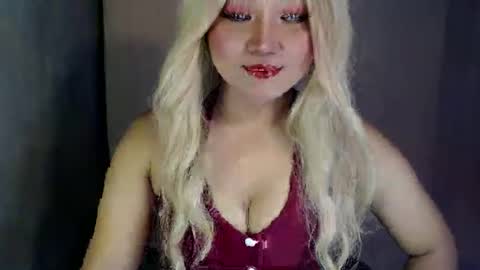 april online show from March 16, 5:28 pm