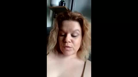 balanescuannamaria21 online show from May 25, 11:16 am