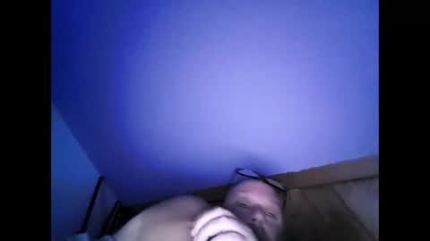 bananatwins1 online show from February 22, 10:18 am