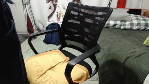 Snapshot of banderkin1980 chatting on December 22, 6:49 pm Kengoo4girls online show from December 22, 6:49 pm