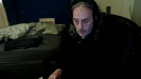 bangintoleather online show from April 18, 2:26 am