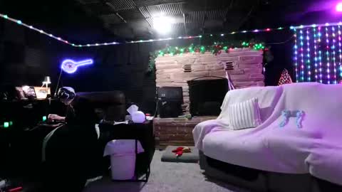 Snapshot of banjoey48 chatting on January 12, 1:00 am BANJOEY online show from January 12, 1:00 am