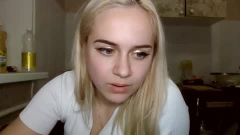 barbie___girl online show from March 11, 6:47 pm