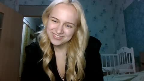 barbie___girl online show from April 10, 4:33 pm