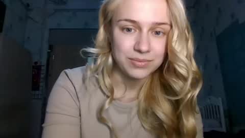 barbie___girl online show from April 13, 4:01 pm