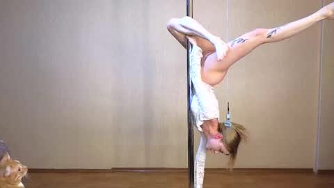 Eva online show from March 6, 4:38 pm