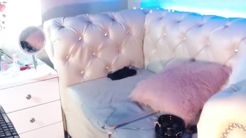 barbiefox_ online show from July 14, 2:05 am