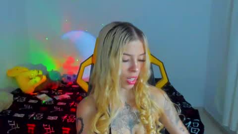 Snapshot of barbiie_5 chatting on May 16, 5:26 am Barbie online show from May 16, 5:26 am