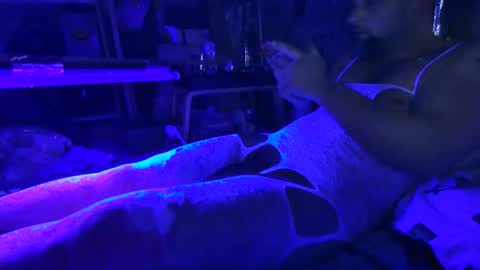 nevametafreaklikemeb4 online show from February 10, 6:50 am