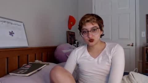 Snapshot of basilbbb chatting on May 4, 4:58 pm basil online show from May 4, 4:58 pm