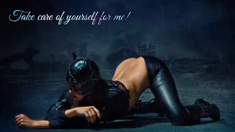 Snapshot of batmansfavoritewife chatting on July 18, 7:23 am Your always sexy Harley online show from July 18, 7:23 am