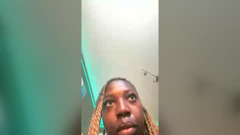 baylee_nicole18 online show from June 18, 7:07 pm