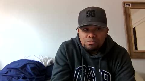 Ake and fer online show from April 8, 7:03 pm