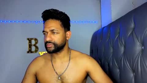 john online show from April 12, 3:44 am