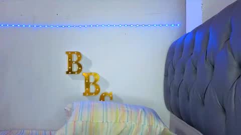 john online show from April 16, 4:24 am