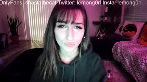 Snapshot of bbshasta chatting on February 25, 6:36 am Shasta online show from February 25, 6:36 am