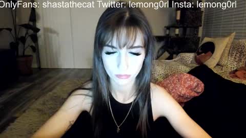 Snapshot of bbshasta chatting on September 27, 6:07 am Shasta online show from September 27, 6:07 am