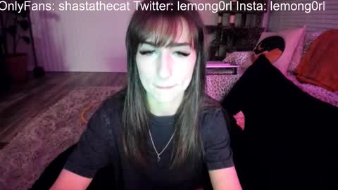 Snapshot of bbshasta chatting on October 11, 4:55 am Shasta online show from October 11, 4:55 am