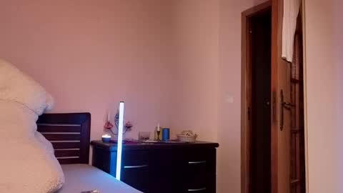 Love online show from February 18, 1:01 am