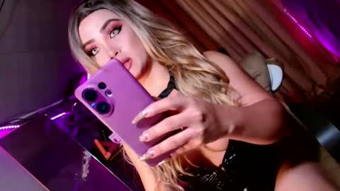bby_lexielore69 online show from October 19, 9:59 pm