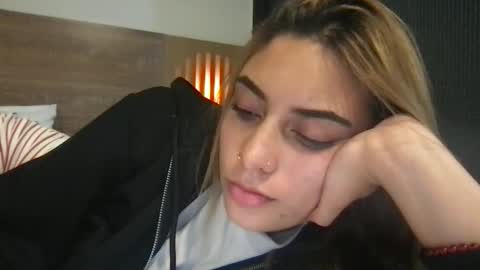 Snapshot of bbypiamia chatting on March 29, 6:41 pm bbypiamia online show from March 29, 6:41 pm