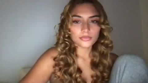 bbypiamia online show from August 9, 12:01 am