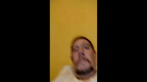 bear424194 online show from April 1, 10:07 pm