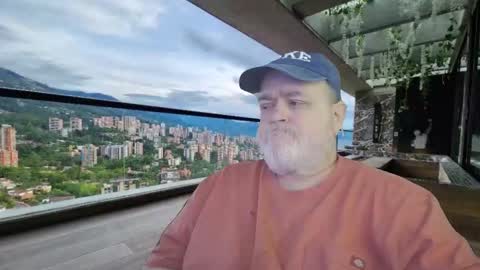 Snapshot of bear4muscle chatting on January 31, 9:57 pm Dookie online show from January 31, 9:57 pm