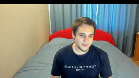 Snapshot of bear_beer130 chatting on July 9, 4:00 pm bear_beer130 online show from July 9, 4:00 pm