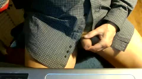 beara_cuda online show from February 18, 5:47 am