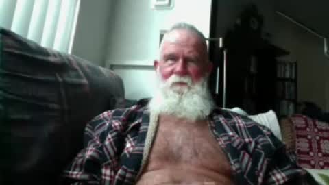 beardbushy online show from June 14, 5:15 pm