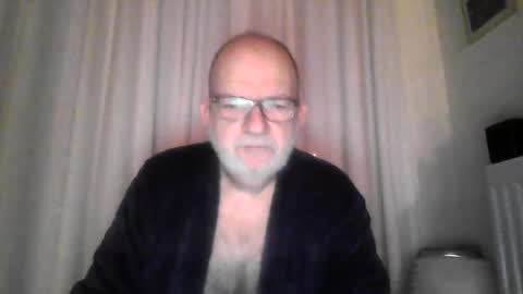 Snapshot of beardman916444 chatting on February 14, 6:23 am Beardman online show from February 14, 6:23 am