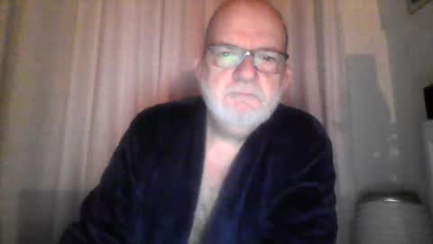 Snapshot of beardman916444 chatting on February 15, 6:02 am Beardman online show from February 15, 6:02 am