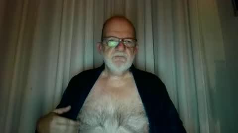 Snapshot of beardman916444 chatting on November 8, 5:51 am Beardman online show from November 8, 5:51 am